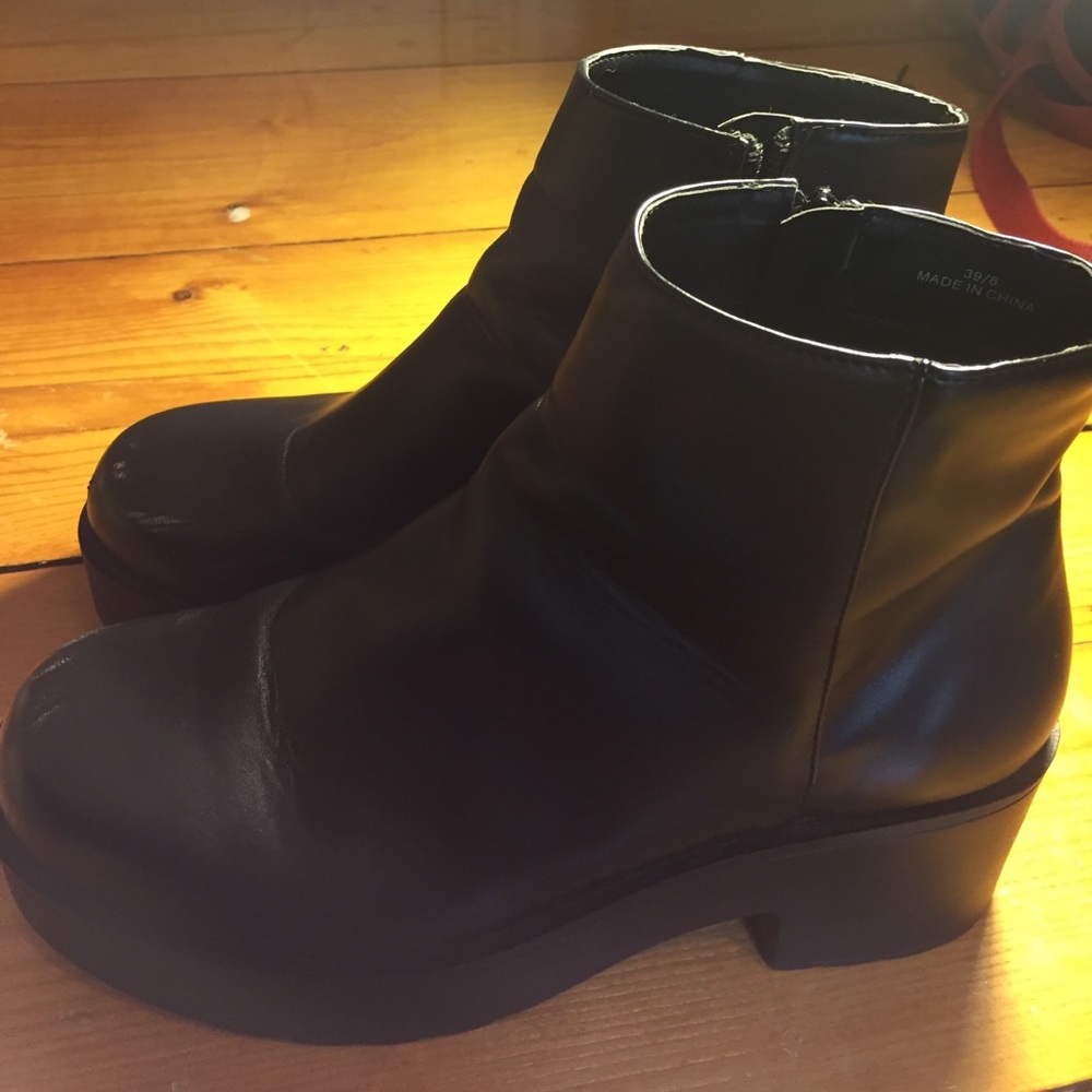 PLATFORM BOOTS - Picture 2 of 4